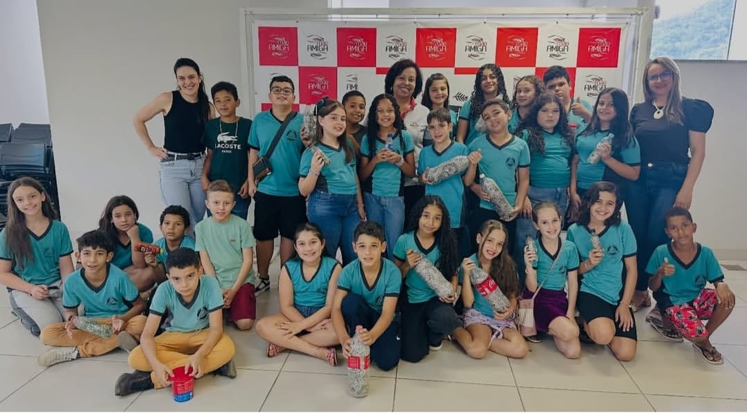 Alunos da Rede Municipal visitam instituição Mão Amiga