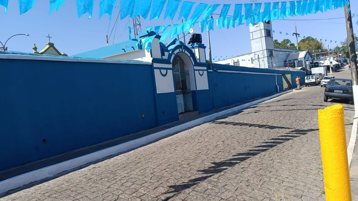 Prefeitura de Formiga realiza pintura e manutenção no Cemitério do Rosário