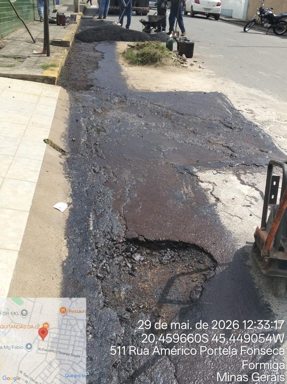 Prefeitura de Formiga realiza manutenção da pavimentação no bairro Água Vermelha