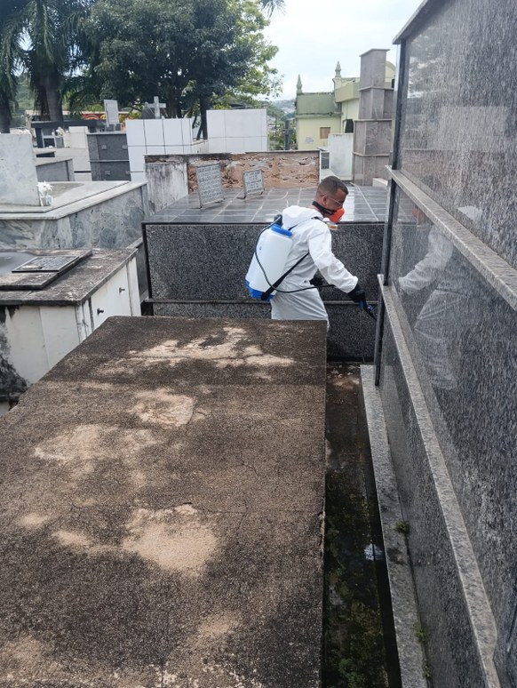 Prefeitura realiza ações de controle de escorpiões nos Cemitérios do Santíssimo e do Rosário