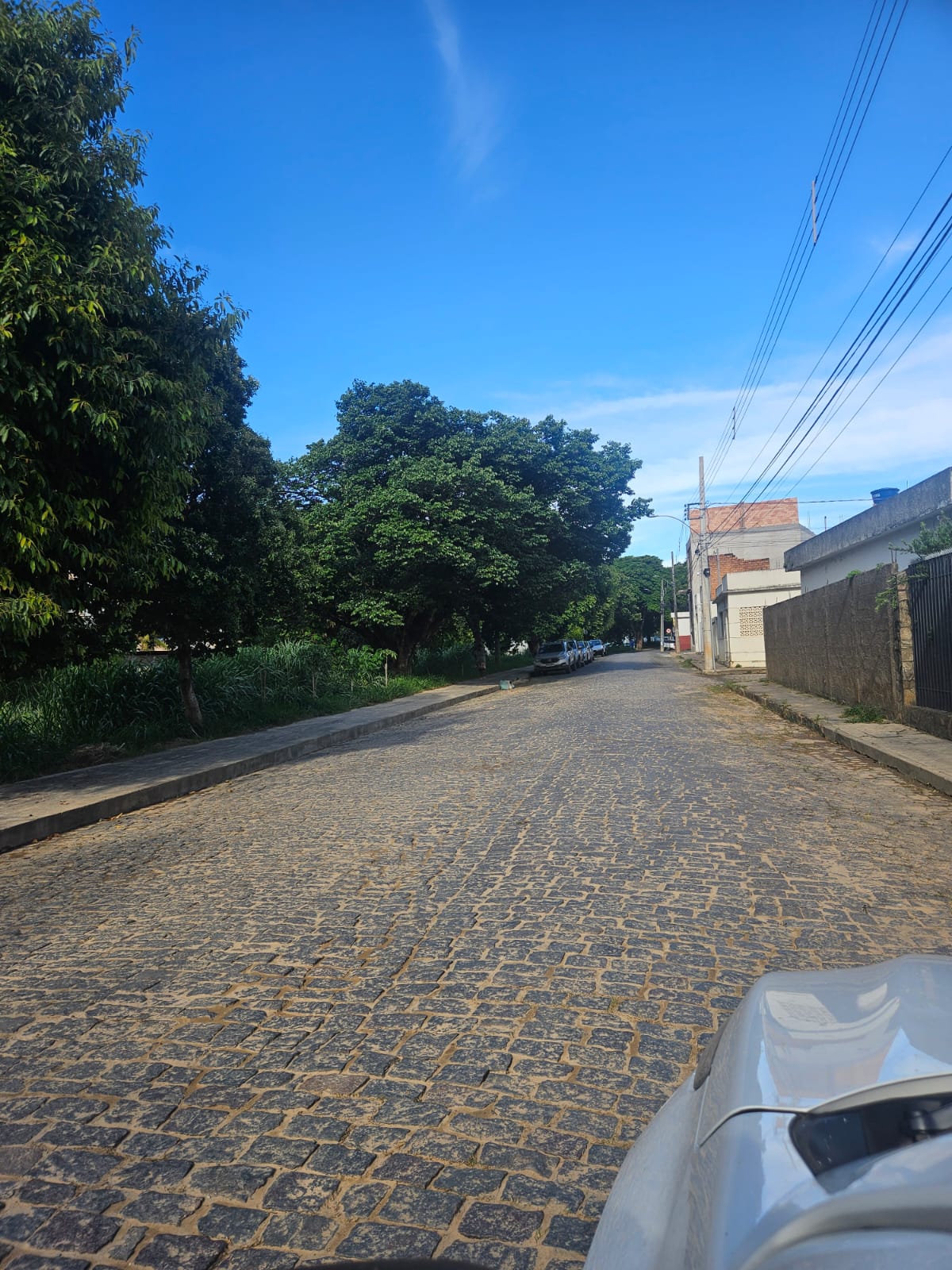 Prefeitura de Formiga realiza limpeza nas ruas afetadas pela chuva