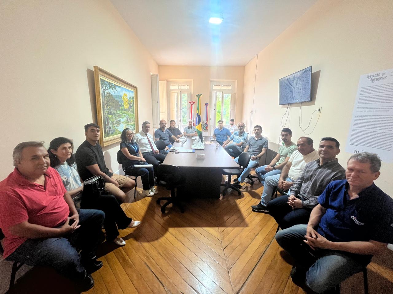 Prefeitura discute ações de infraestrutura e trânsito com  representantes da ACIF/CDL