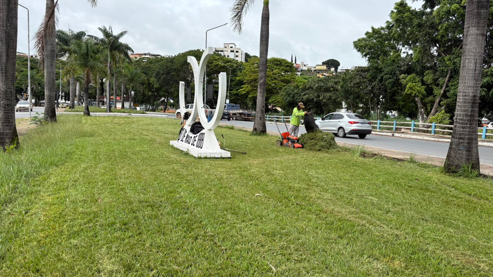 Prefeitura realiza limpeza no Terminal Rodoviário de Formiga